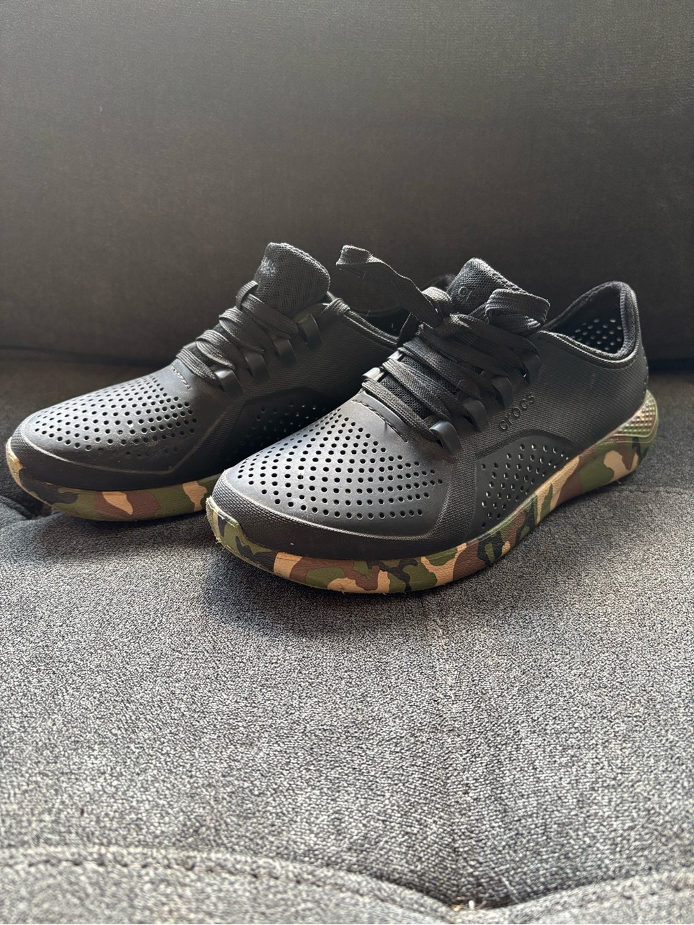CROCS Men's Black Sneakers with Camouflage Sole